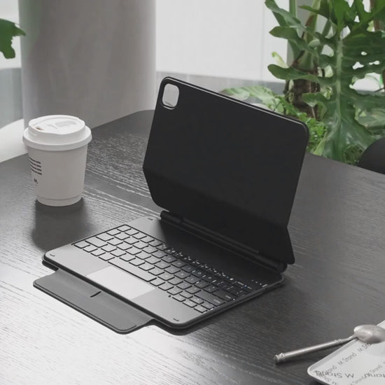 ESR HALOLOCK REBOUND MAGNETIC KEYBOARD CASE